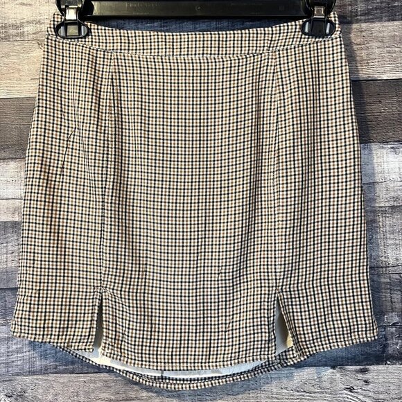 NWT Francesca's + Kenzie Plaid Skirt M Brown Cream Mini Academia - Picture 1 of 5